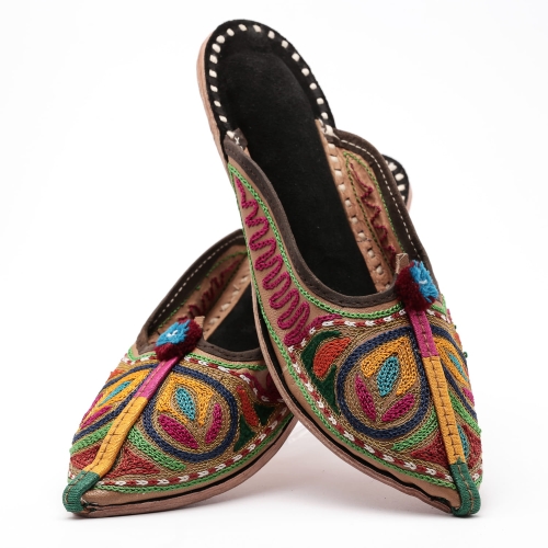 Jutti skórzane klapki indyjskie Wąż Naga