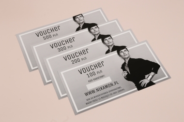Voucher podarunkowy Nikamon – elegancki bon prezentowy do sklepu z biżuterią