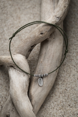 Bransoletka sznurkowa z Zawieszką z listkiem