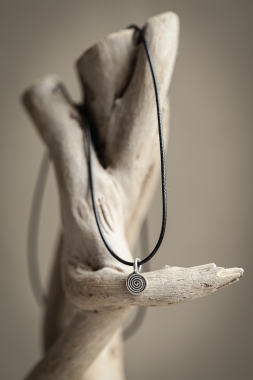 Naszyjnik z drobną spiralą srebro 925 etno boho handmade