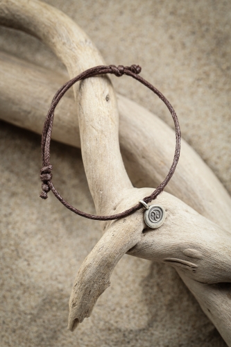 Sznurkowa bransoletka z symbolem jing jang handmade etno boho